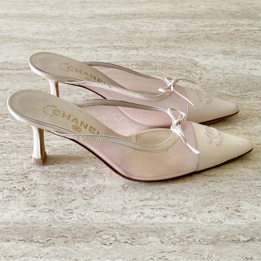 Vintage Chanel Mesh CC Bow Cap Toe Mule Heels - Picture 4 of 9